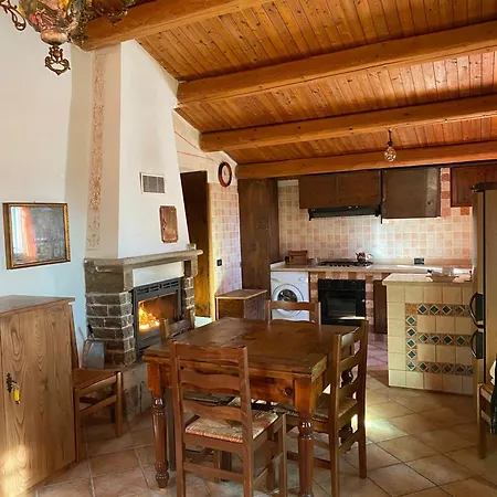 Dağ evi Casa Dell'uliveto