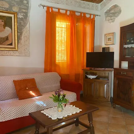 Dağ evi Casa Dell'uliveto